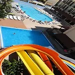 Hotel Club Chicago 3*