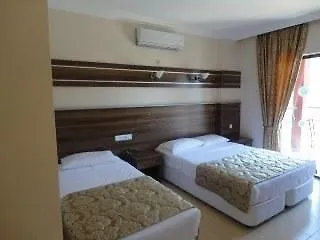 Club Chicago Otel 2*