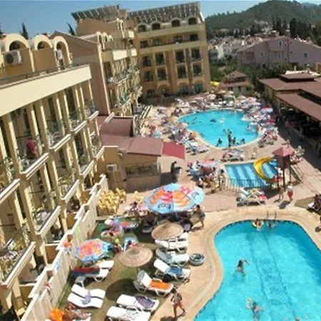 Club Chicago Otel 2*