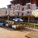 Club Chicago فندق 3*