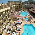 Club Chicago فندق 3*