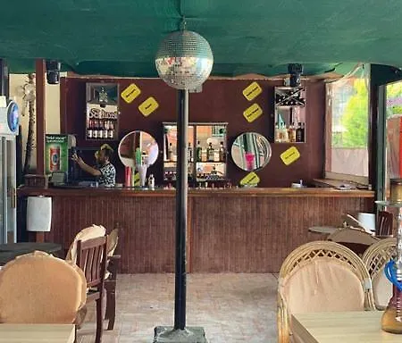 מלון Club Chicago מרמריס